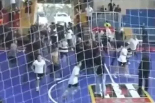 Palmeiras x Corinthians no sub-18 de futsal acaba em pancadaria