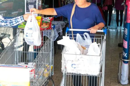 Moto Clube faz ação social em loja da COOP de Santo André