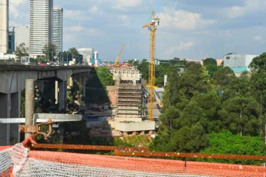 Governador vistoria obras do acesso a Osasco e faixas adicionais e marginais em Barueri