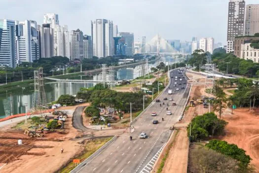 Prefeitura libera o trânsito em nova pista da Marginal Pinheiros após obras de retificação de curva