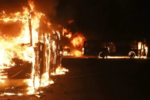 Rio de Janeiro tem mais de 2,8 mil ônibus vandalizados em um ano