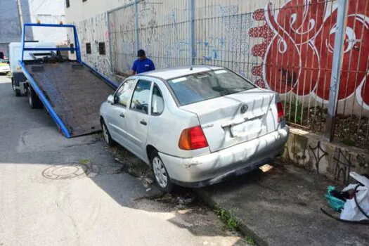 Santo André notifica 305 donos de veículos abandonados nas ruas no primeiro trimestre deste ano