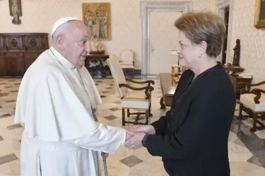 Papa Francisco recebe ex-presidente Dilma Rousseff no Vaticano