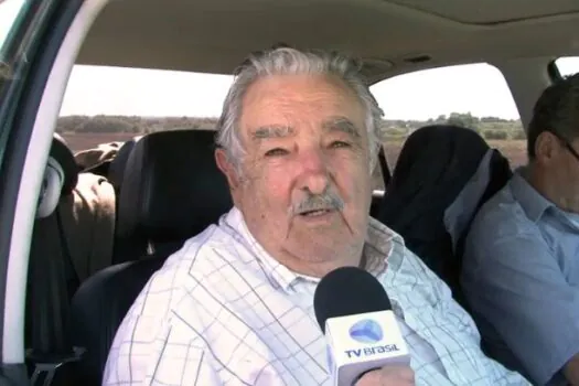 Pepe Mujica é internado no Uruguai em meio a tratamento contra câncer