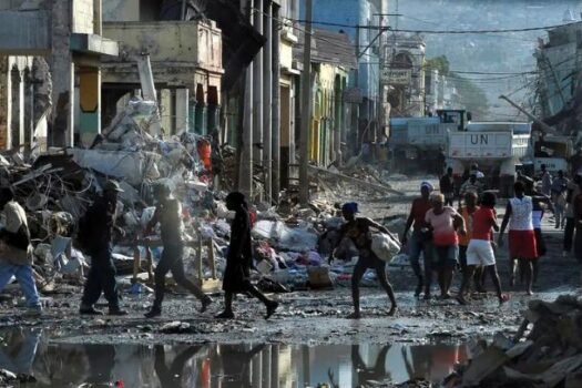 Cidade sitiada: brasileiro e haitiano contam rotina em Porto Príncipe