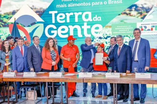 Presidente Lula lança programa Terra da Gente, para assentar 295 mil famílias até 2026