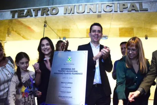 Teatro Municipal de Santo André recebe primeiro espetáculo após reinauguração