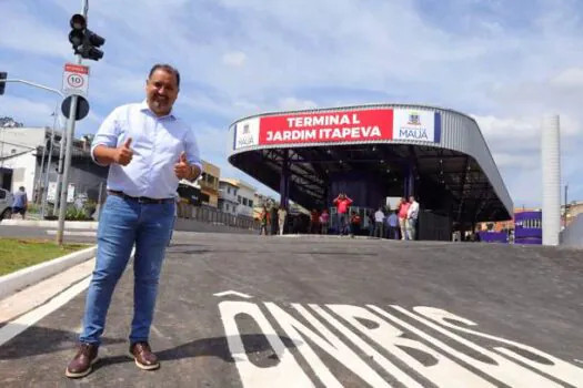 Prefeito Marcelo Oliveira entrega Terminal Itapeva reformado