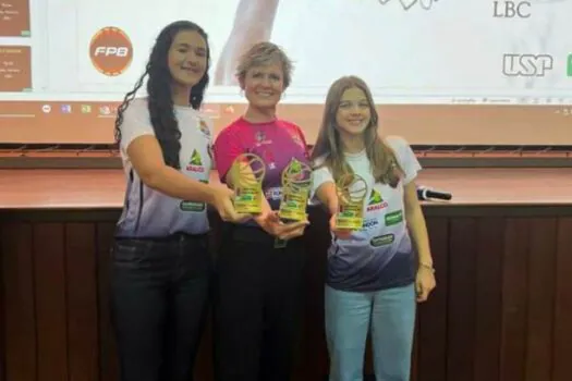 Atleta do Programa Talento Esportivo acumula prêmios de melhor jogadora