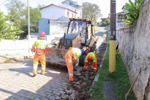 Ribeirão Pires inicia pavimentação de ruas da Vila Eliza