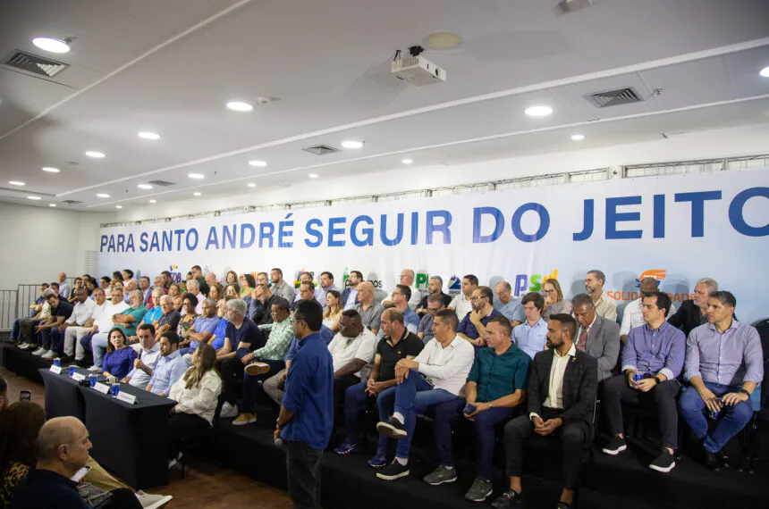 Vereadores, secretários e secretários adjuntos marcaram presença no evento