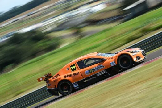 “Rookies”, Guto Rotta e Akyu Myasava lideram treinos da Stock Series em Cascavel