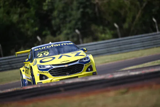 Daniel Serra lidera sexta-feira de treinos da Stock Car em Cascavel