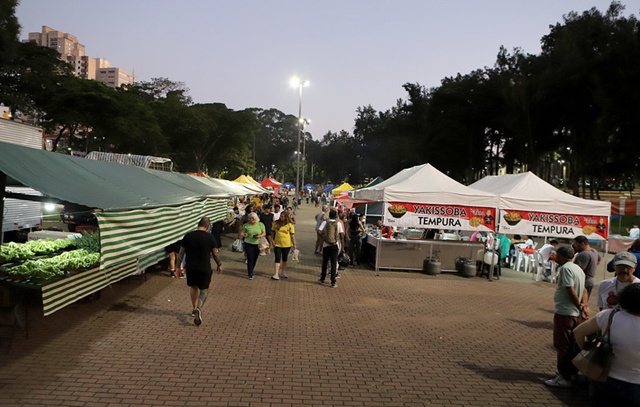 Feira-Noturna(