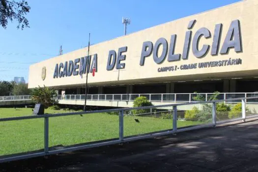 Pela 1ª vez, Academia de Polícia dá título de especialistas a delegados e médicos-legistas