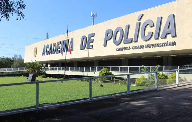 academia-policia