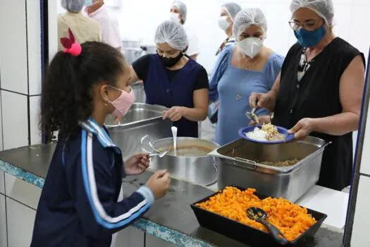 Iniciativa vai combater o desperdício de alimentos nas escolas de Diadema