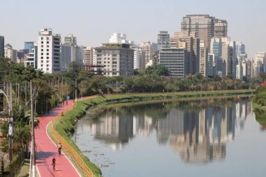 Moradores do Alto de Pinheiros vão ao Ministério Público contra Lei de Zoneamento