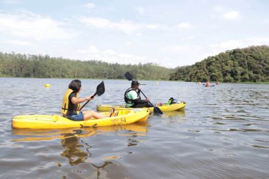 Passeio de caiaque é nova opção de lazer no Parque Oriental de Ribeirão Pires