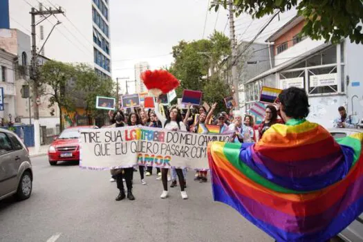 Prefeitura promove caminhada para conscientização sobre a luta contra a LGBTfobia