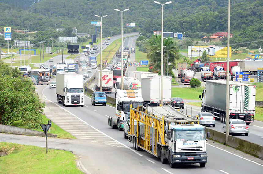 Fenatran e o crescimento projetado do transporte rodoviário de cargas e logística