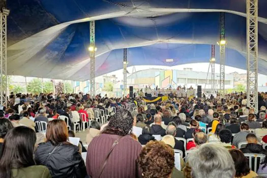 Com tradicional tapete e missa, Corpus Christi reúne 5 mil fiéis em Ribeirão Pires