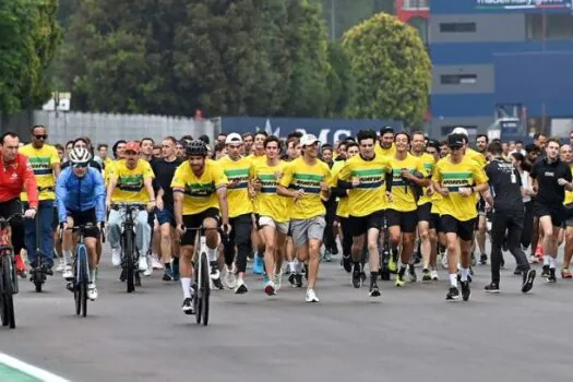 Corrida em Ímola tem homenagens a Ayrton Senna 30 anos após sua morte