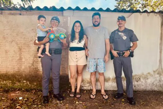 Criança engasgada com peça plástica é salva pela PM em SP: ‘Ocorrência marcante’, diz policial