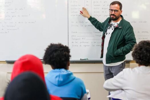 Promova oferece programa de idiomas gratuito para mulheres empreendedoras no Brasil