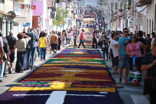 Seis em cada dez municípios esperam maior movimentação de turistas no feriado