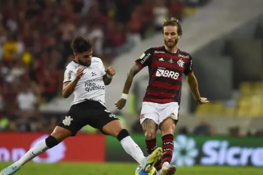 Flamengo e Corinthians medem forças no Maracanã