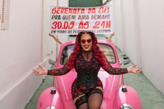 Gloria Groove para o trânsito com show gratuito na Avenida Paulista