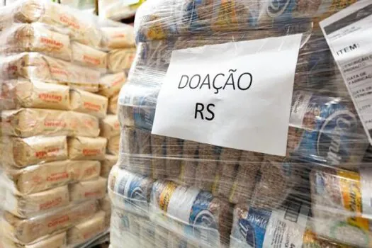 Grupo Carrefour Brasil doa 500 toneladas em alimentos, água e produtos de higiene para o Rio Grande do Sul