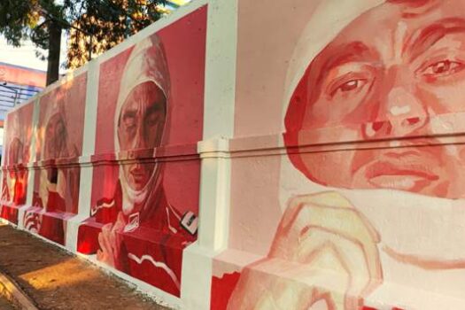 CPTM celebra legado de Ayrton Senna com intervenções artísticas em diversas estações