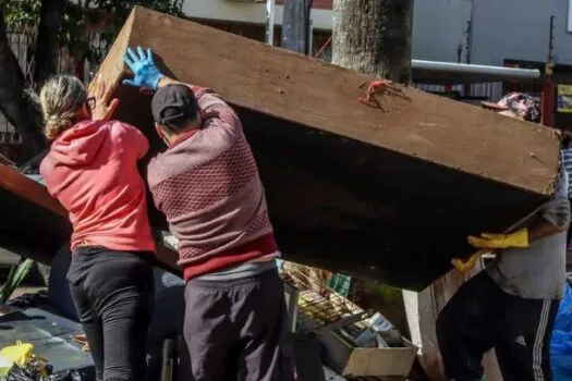 Auxílio Reconstrução: 162 prefeituras não cadastraram famílias no RS