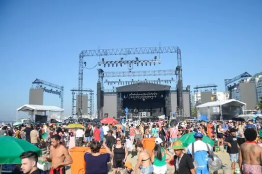 Fãs já se aglomeram em frente a palco do show da Madonna no Rio