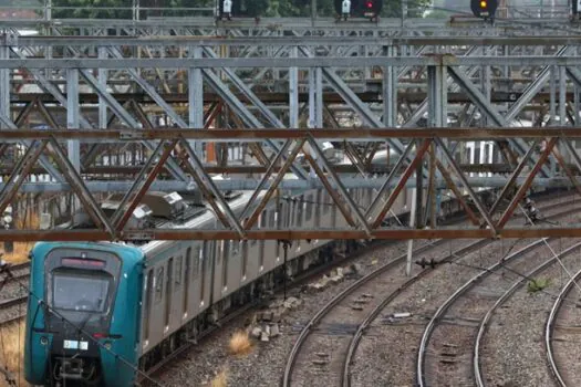 Dois militares e um civil morrem em conflitos em linhas de trem no Rio