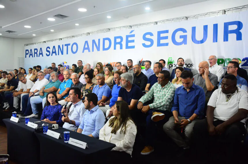 Paulo Serra lança Gilvan como pré-candidato 