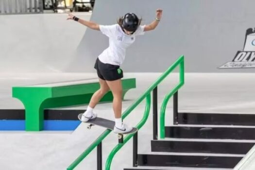 Rayssa Leal é campeã do Skate Street em Xangai