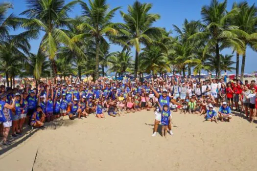 ONG FORMIGUINHAS DA PRAIA promove mutirão de limpeza com ponto de coleta para recicláveis plásticos domésticos  