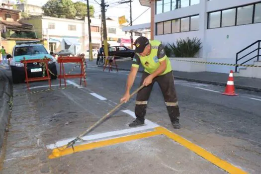 Ribeirão Pires reforça sinalização de solo na Rua Maria Teresa Dianda