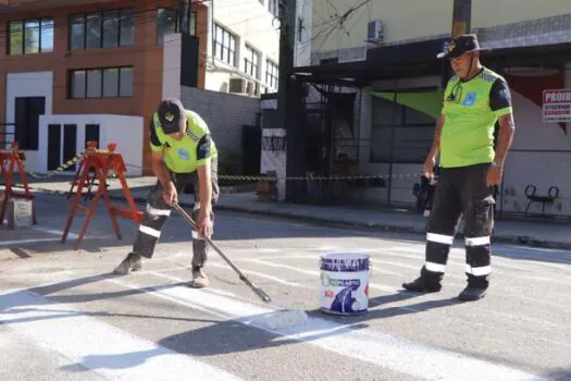 Ribeirão Pires reforça sinalização viária na Rua Esperança Arnoni