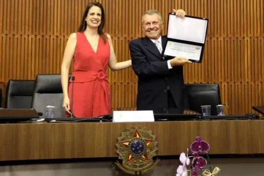 Singular recebe homenagem na Câmara Municipal pelos 58 anos de fundação