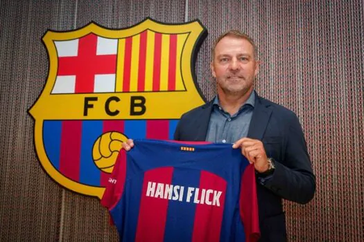 FC Barcelona anuncia Hansi Flick como novo técnico do clube para as duas próximas temporadas