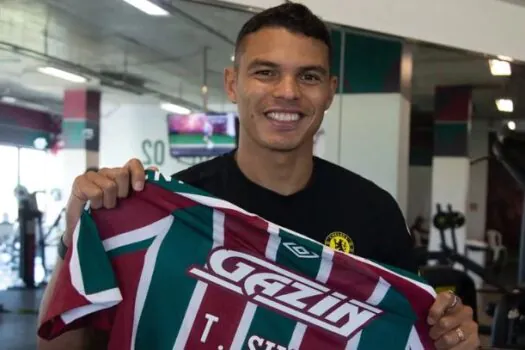 Fluminense anuncia a contratação de Thiago Silva