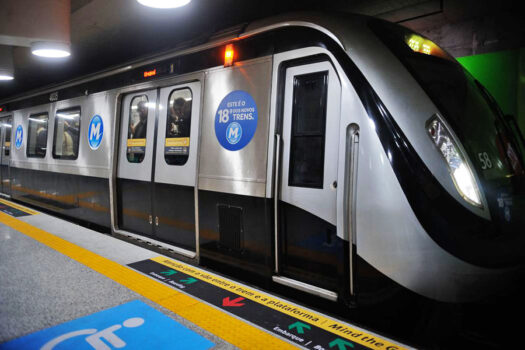 MetrôRio funciona 24 horas durante carnaval