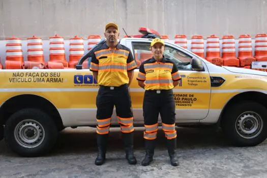 Agentes de trânsito da CET passam a usar novos uniformes a partir desta quarta-feira (8)