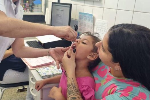 Dia D de vacinação contra a Poliomielite em Rio Grande da Serra 