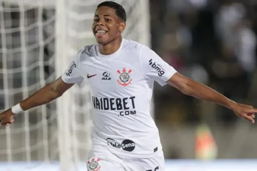 Presidente viaja atrás de propostas e Corinthians espera vender Wesley