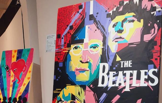 Edifício Oswald de Andrade traz exposição em homenagem aos Beatles